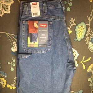 Men's New with tags Wrangler Carpenter Shorts